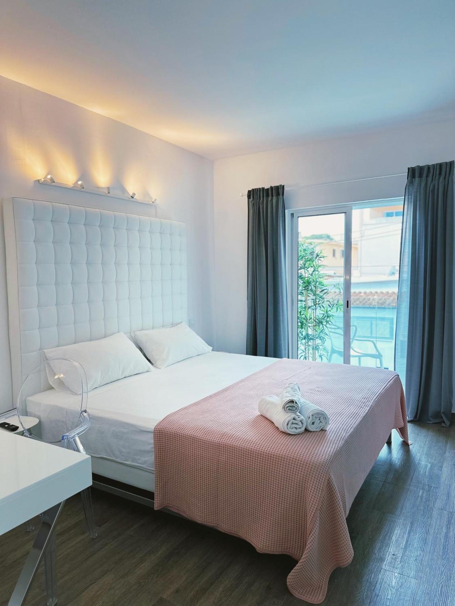 Bhc Boutique Hostal Cala Millor Cala Millor  Exterior photo